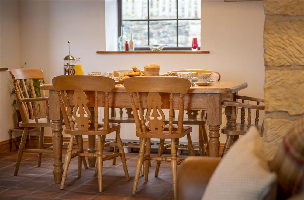 Threpftnybit Cottage, Yorkshire: Dining area at Threp’nybit Cottage, Pockley, North Yorkshire