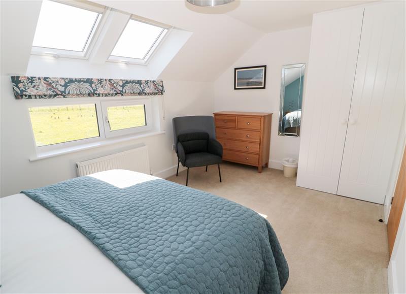 A bedroom in Thrift Lodge at Thrift Lodge, High Newton-by-the-Sea near Embleton