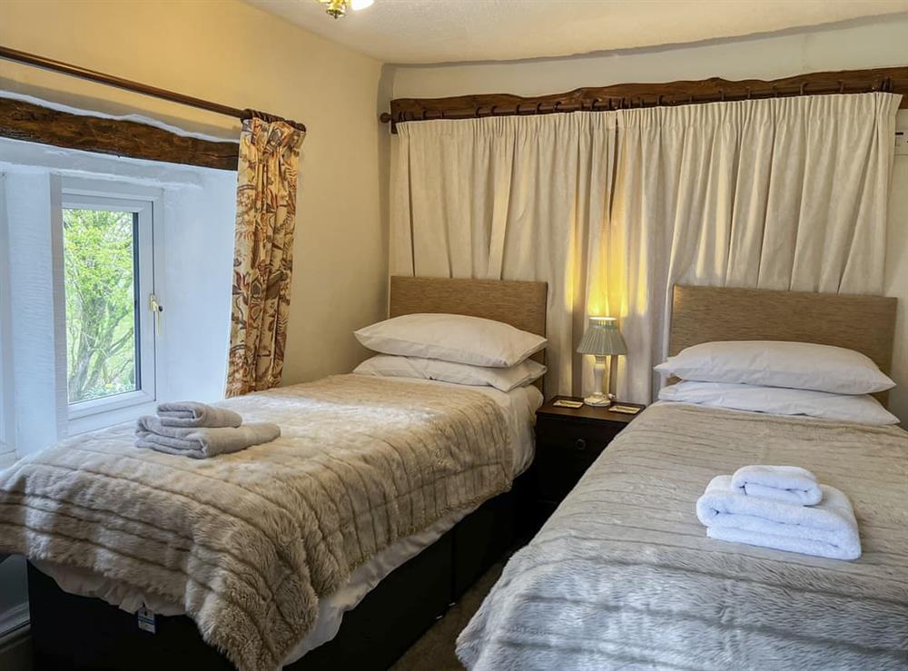 Twin bedroom at Throwley Cottage in Ashbourne, Staffordshire