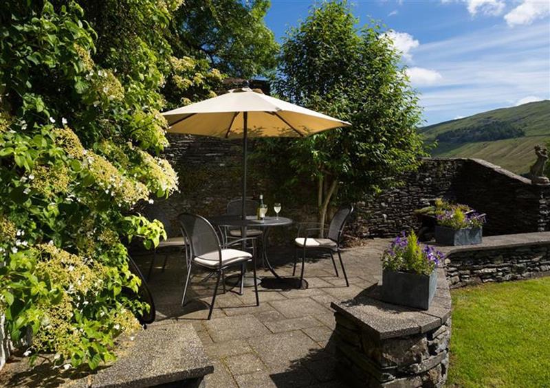 Enjoy the garden at Thyme Out, Troutbeck