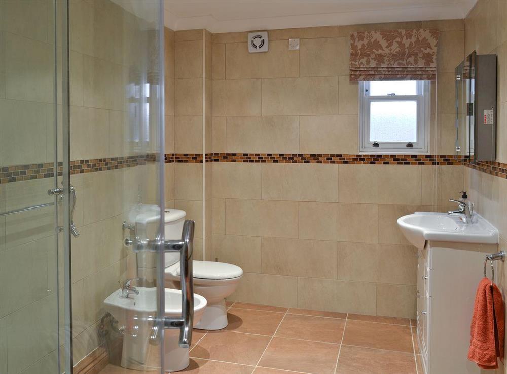En-Suite at Peartree Apartment 3, 