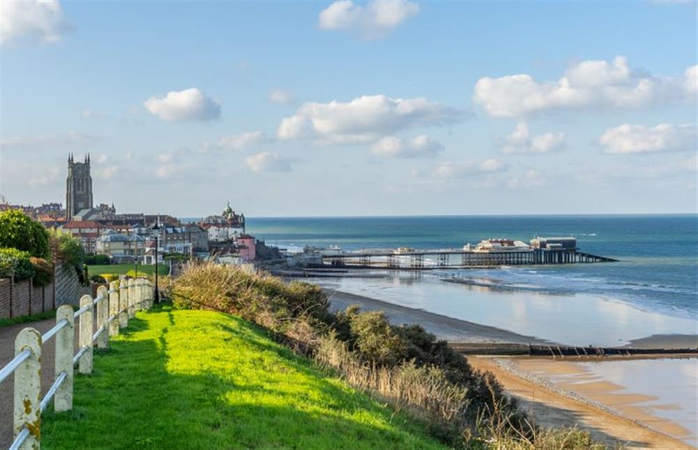 The family orientated traditional seaside town of Cromer, with its award-winning pier is close by at Tide Cottage, West Runton near Cromer