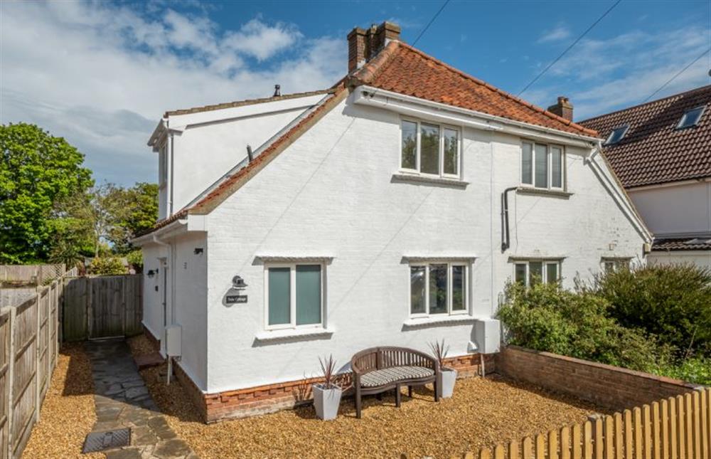 Tide Cottage: A stylish and cosy semi-detached cottage at Tide Cottage, West Runton near Cromer