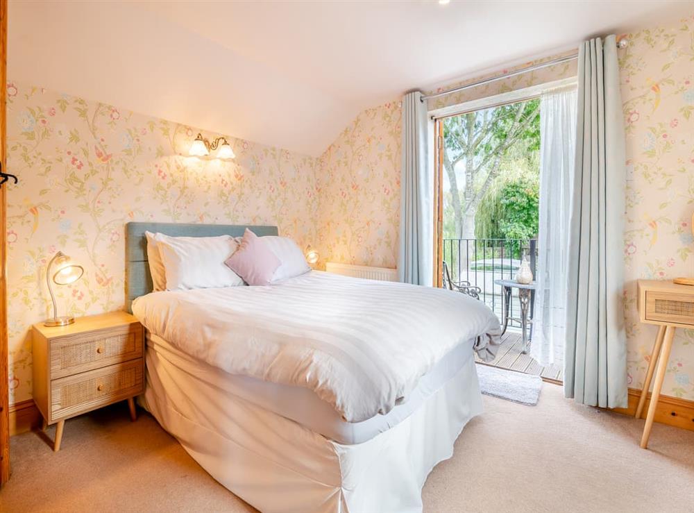 Double bedroom at Tidnor Cross Mews in Lugwardine, near Hereford, Herefordshire