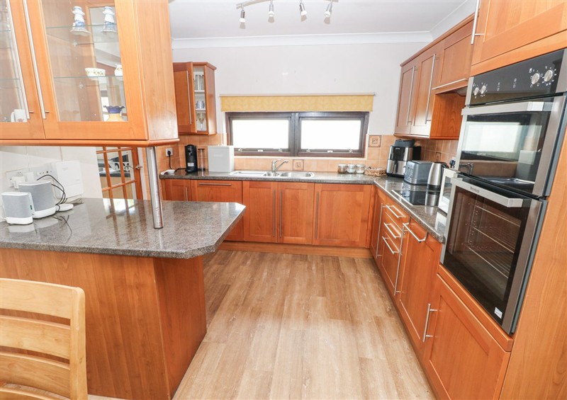 The kitchen (photo 2) at Tig Bhan, Llanteg