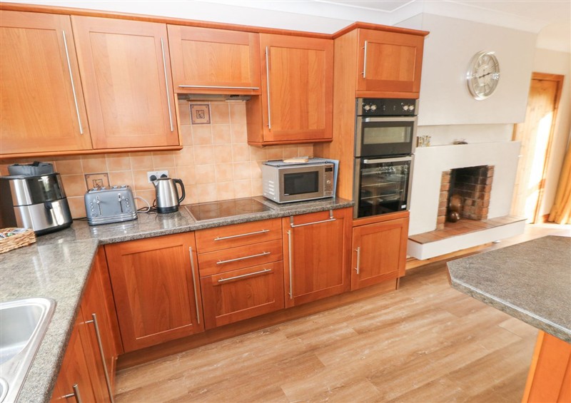 The kitchen (photo 3) at Tig Bhan, Llanteg