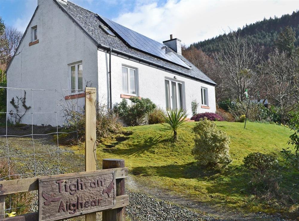 Well-appointed, detached cottage at Tigh an Aighear in Arduaine, near Oban, Argyll and Bute, Scotland
