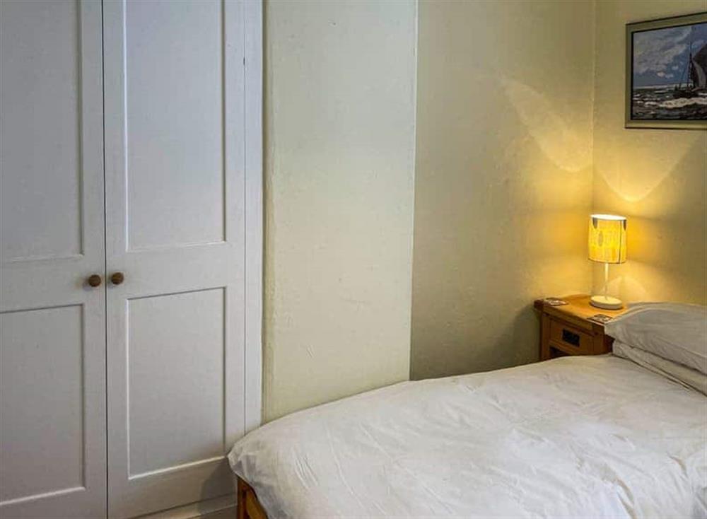 Twin bedroom (photo 2) at Tillerman Cottage in Appledore, Devon