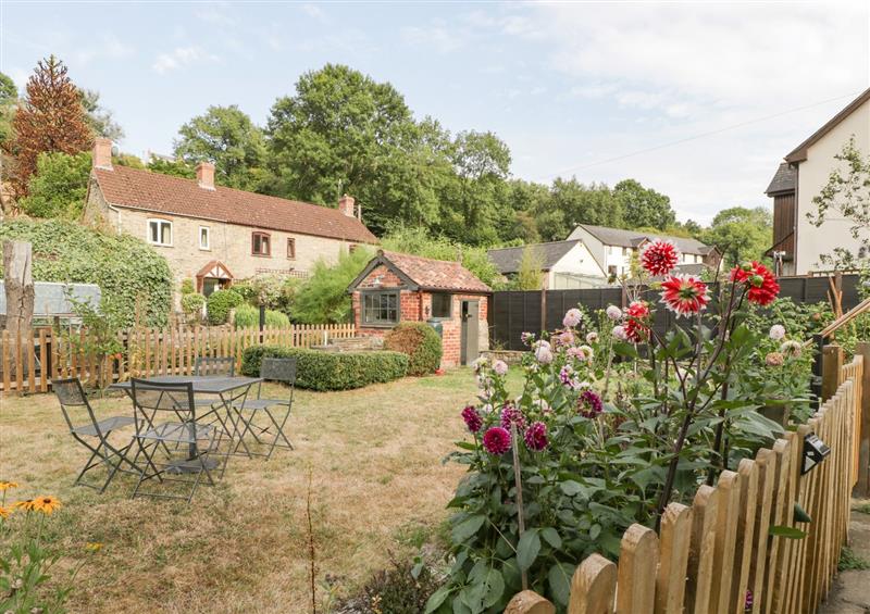 Enjoy the garden at Tinmans Cottage, Lydbrook
