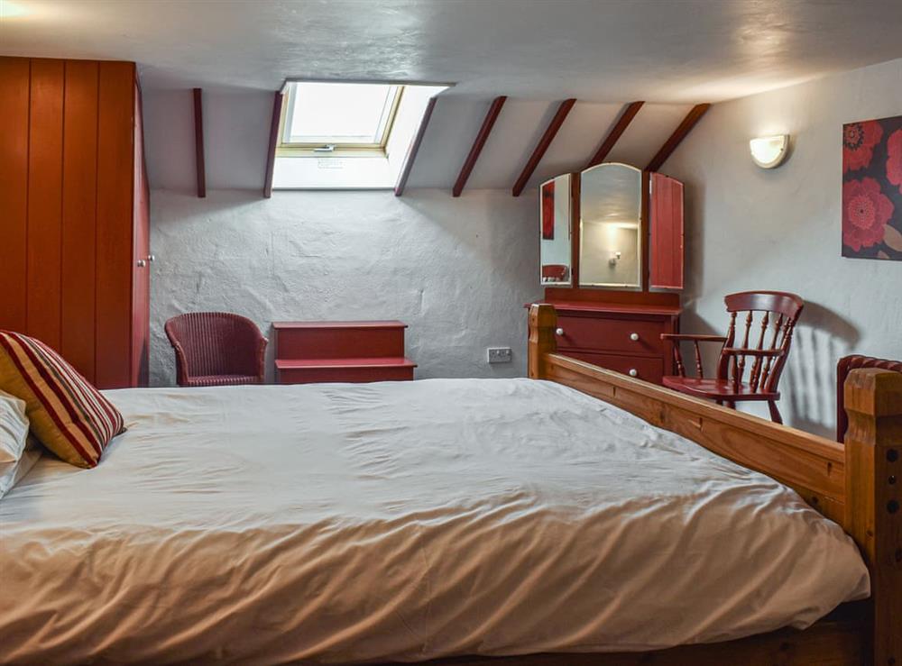 Double bedroom at Tinners Cottage in Redruth, Cornwall