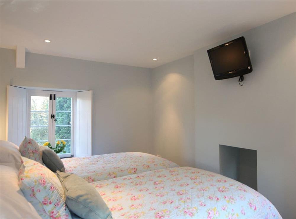 Twin bedroom at Tintern Abbey Cottage in Tintern, Gwent