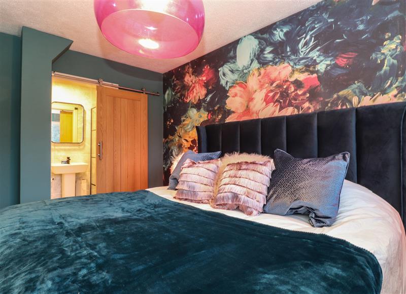 This is a bedroom at Tipsy Bee, Bowness-On-Windermere