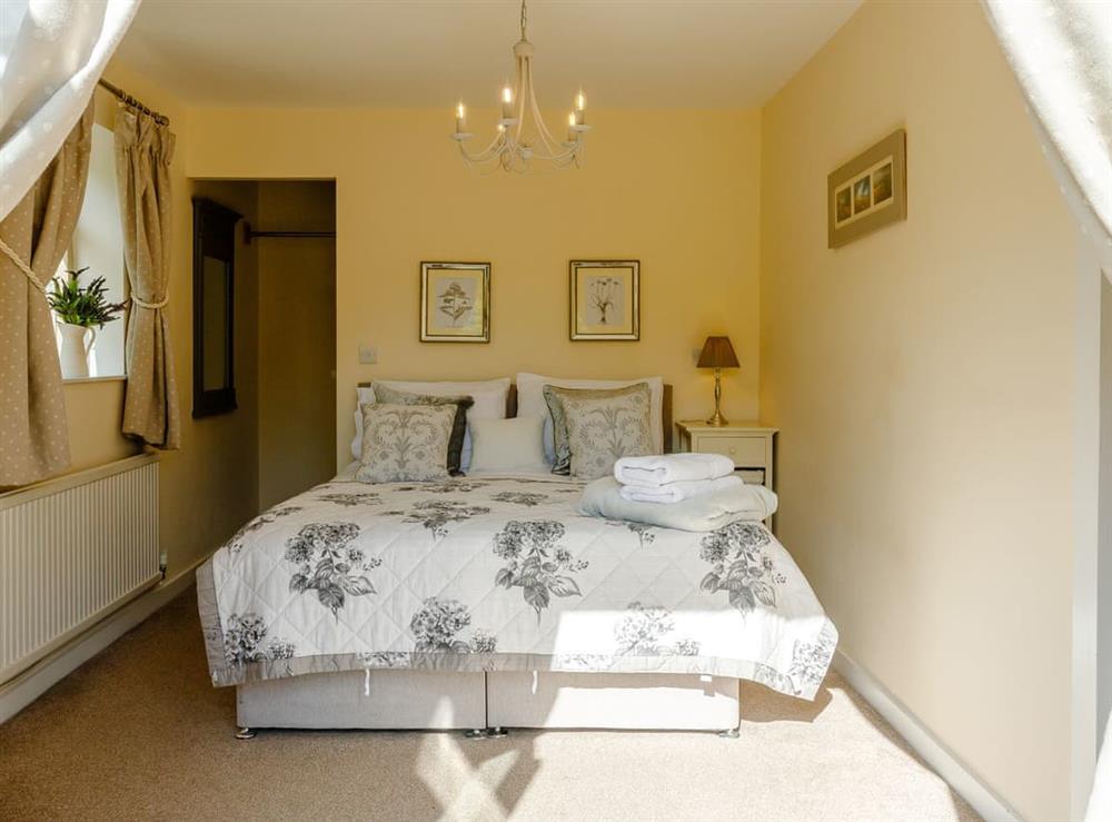 Stunning en-suite double bedroom at Tissington Ford Barn in Bradbourne, Derbyshire