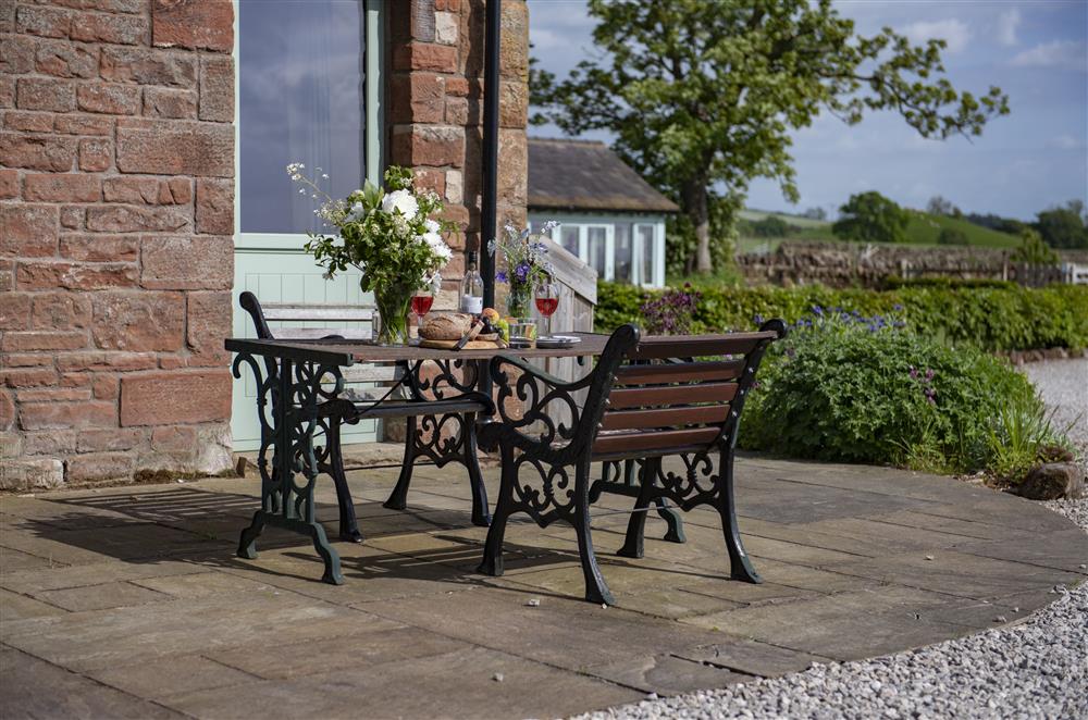 Alfresco dining with incredible views at Todd Hills Hall Farmhouse and Vale Croft, Melmerby