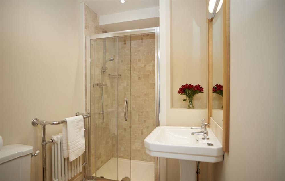 En-suite belonging to Bedroom one at Todd Hills Hall Farmhouse and Vale Croft, Melmerby