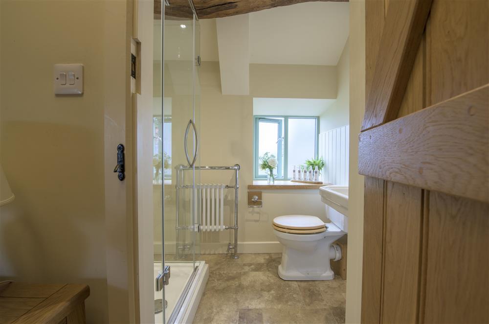 En-suite shower room belonging to Bedroom two at Todd Hills Hall Farmhouse and Vale Croft, Melmerby