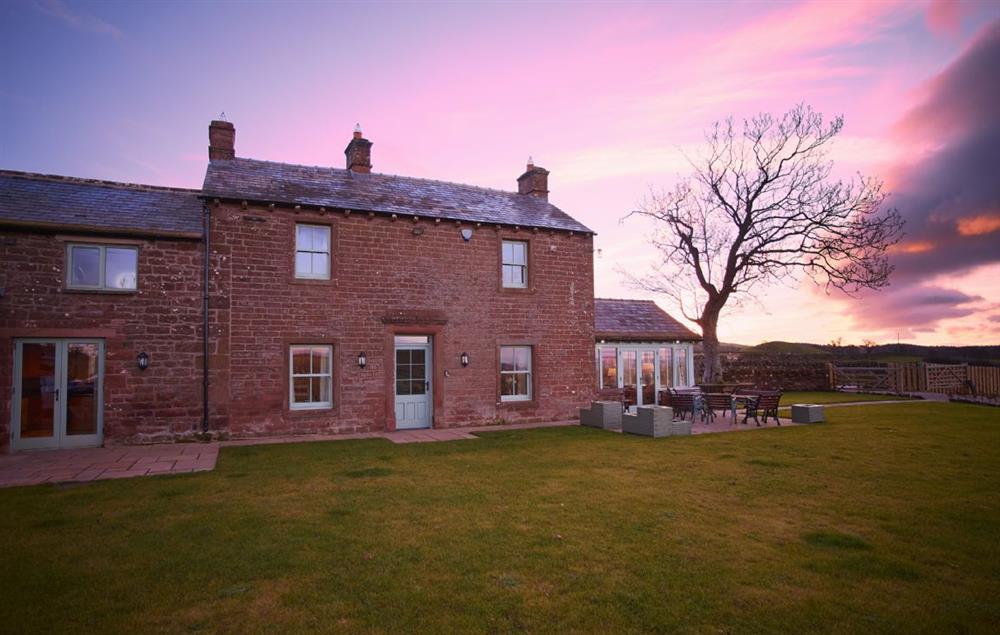 The rural location affords guests stunningly clear skies and spectacular sunsets at Todd Hills Hall Farmhouse and Vale Croft, Melmerby