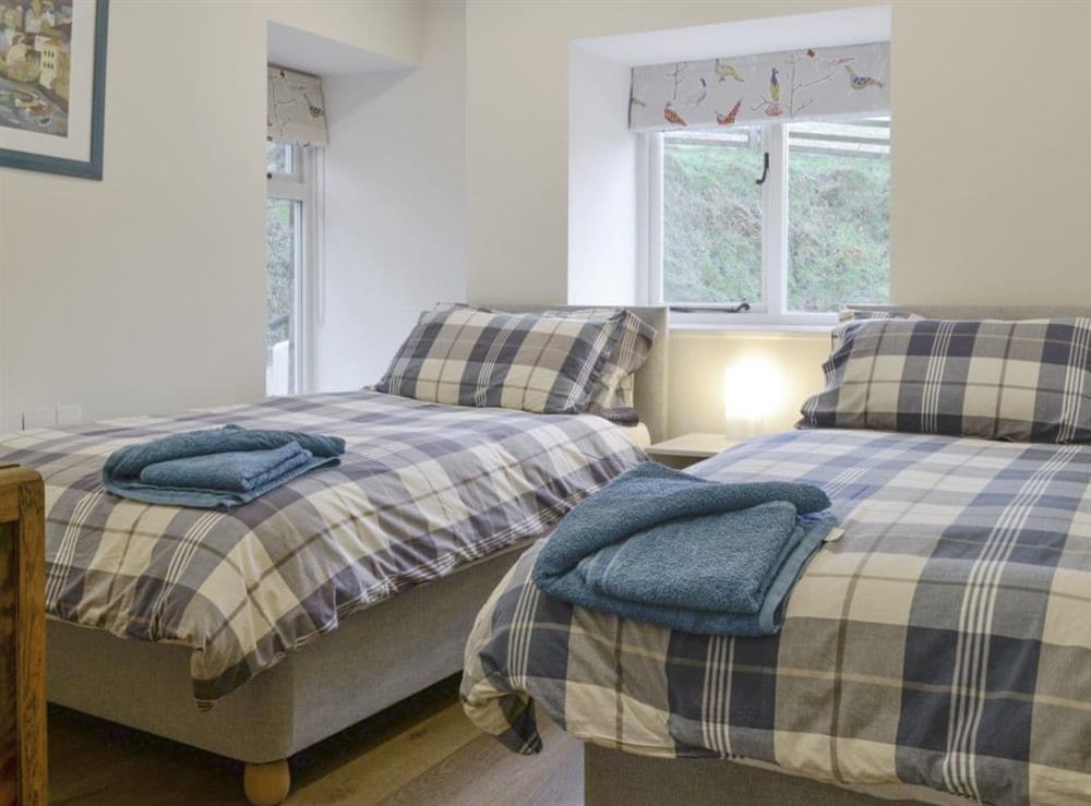 Light and airy twin bedroom at Toms Barn in Hebden, near Skipton, North Yorkshire