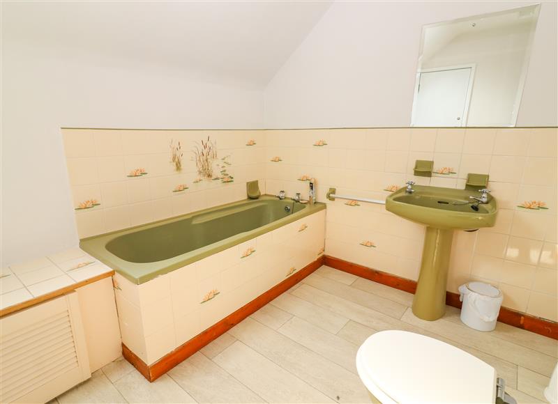 Bathroom at Tonakilla House, Tonakilly near Camp