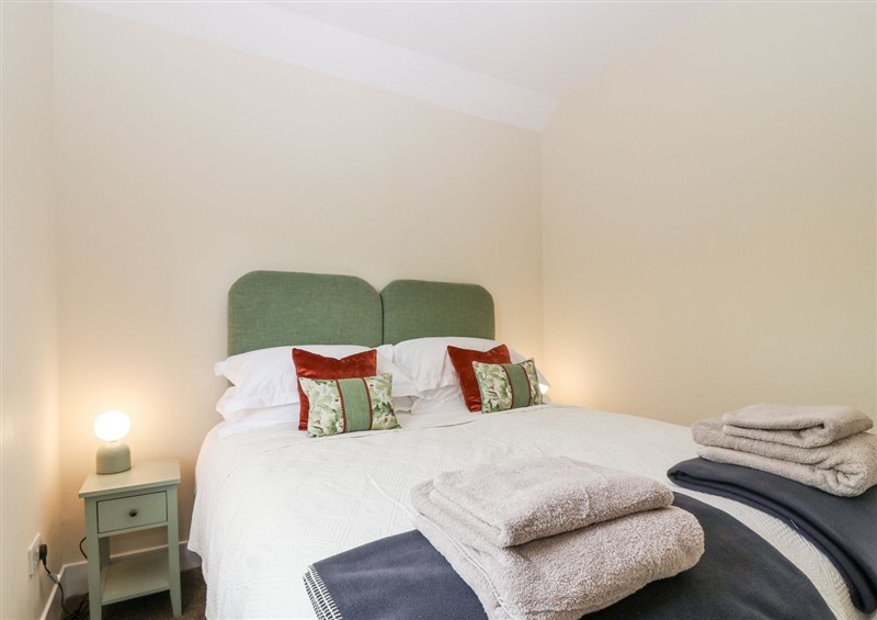 One of the 3 bedrooms (photo 2) at Top Cottage, Cupar