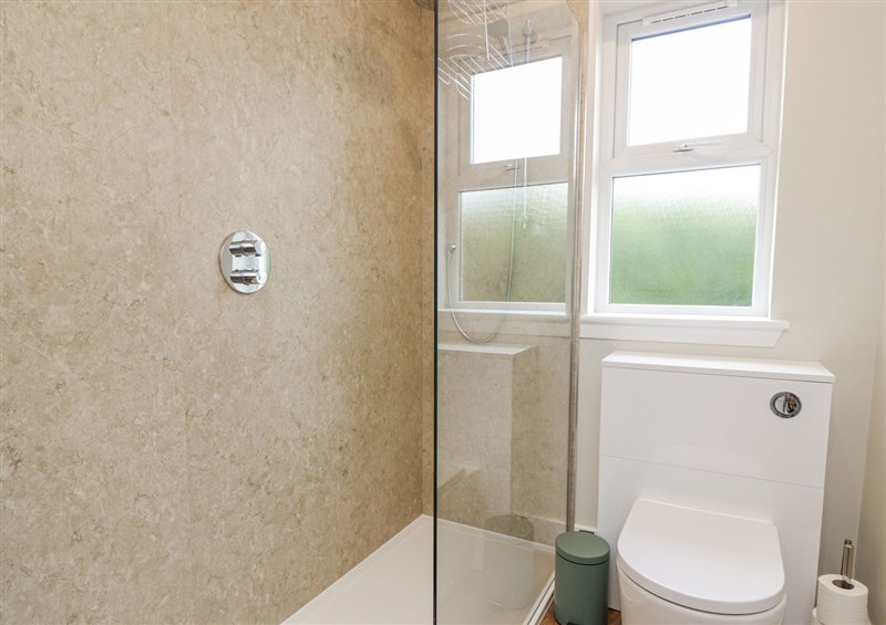 The bathroom at Top Cottage, Cupar
