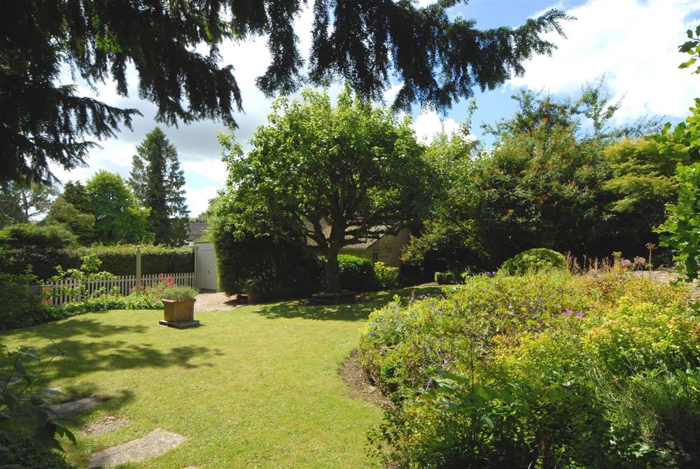 Lovely, Cotswold garden at Top Cottage, Oddington, Upper Oddington
