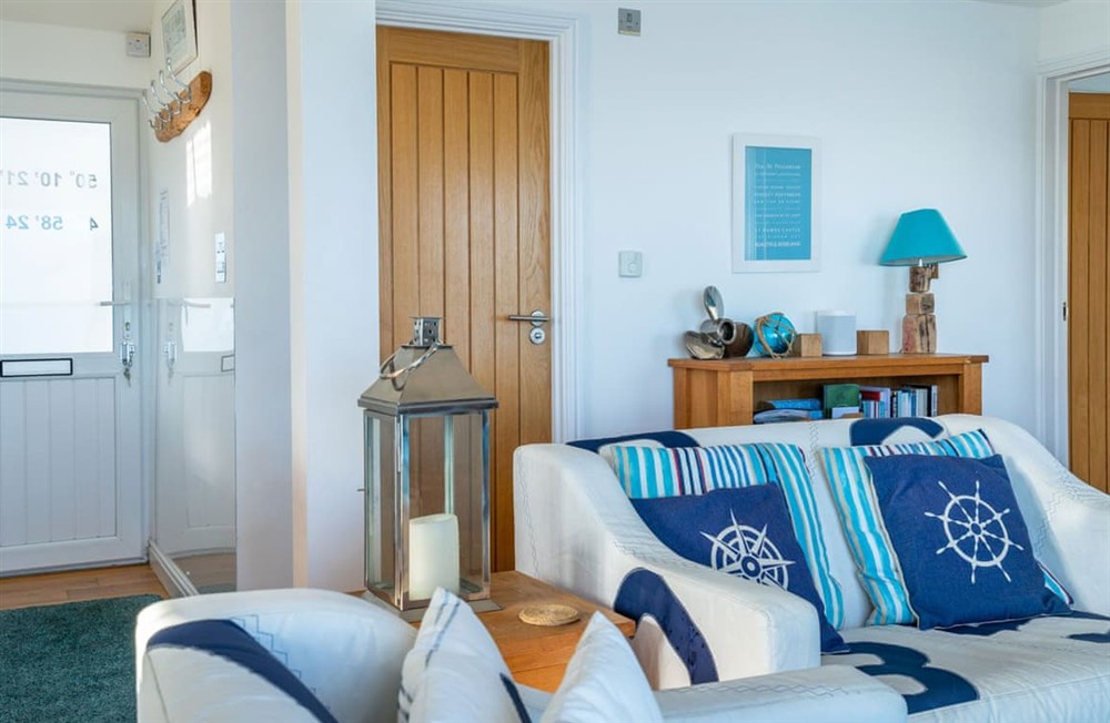 Living area (photo 7) at Top Deck in Portscatho, Cornwall