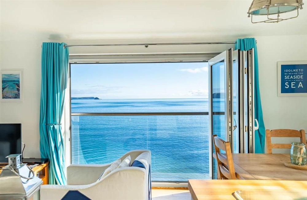 Living area at Top Deck in Portscatho, Cornwall