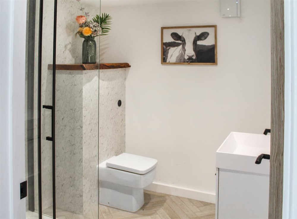 Bathroom (photo 2) at Top House in Falmouth, Cornwall