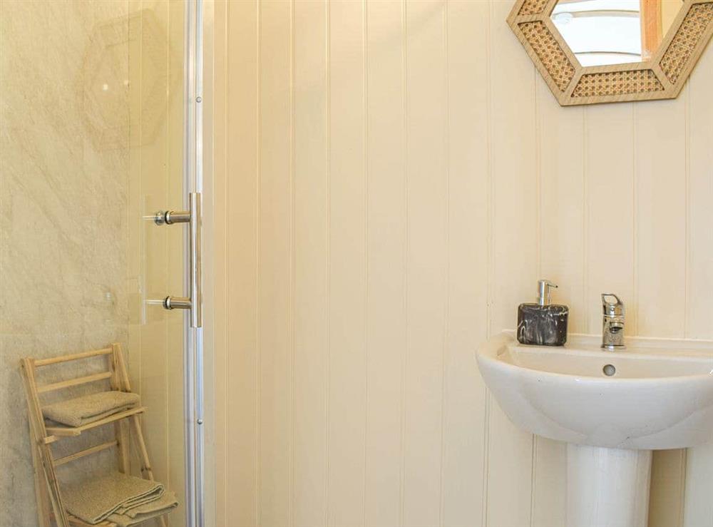 Shower room at The Cider Pressers Hut, 