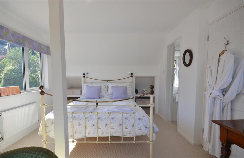 The 2nd first floor king size charming bedroom with en-suite bathroom at Topsides, Fowey