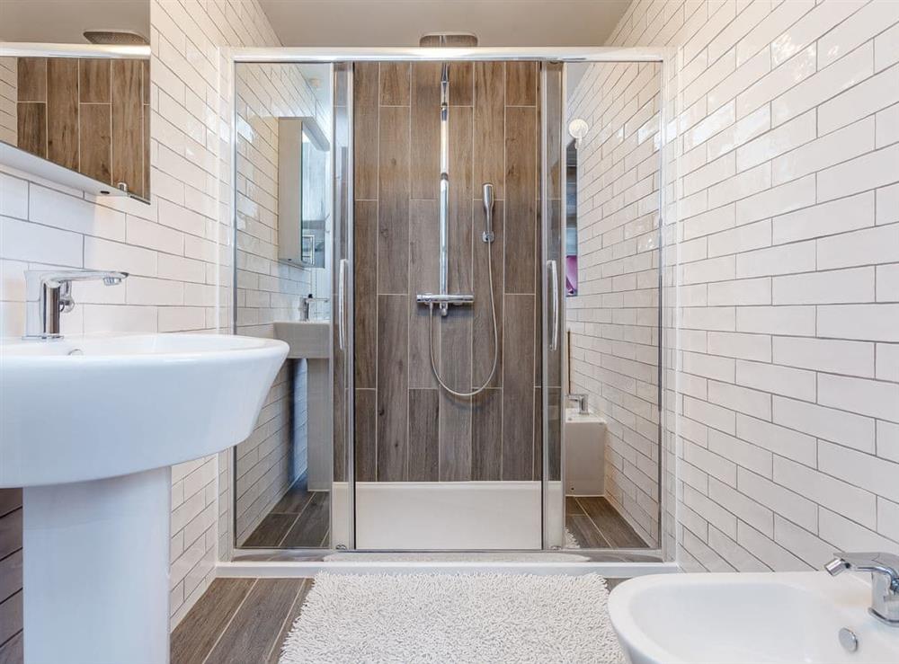 Good-sized shower room at TOR House in Lewes,  Sussex, England