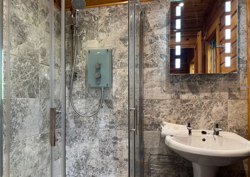 The bathroom at Tor View, Finlakes Holiday Park near Chudleigh