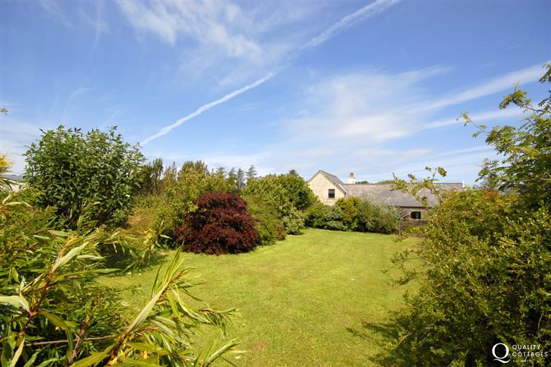 Holiday home near Strumble Head with large sheltered rear garden at Torbant Fach, Trefin
