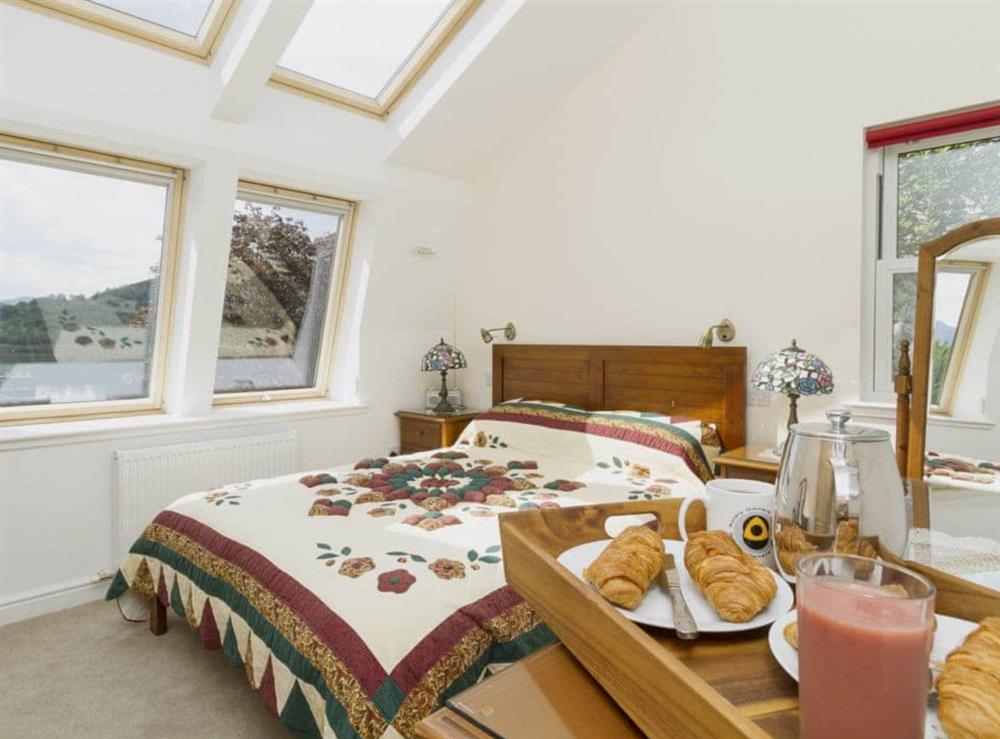 Light and airy double bedroom with en-suite bathroom at Torfern in Corpach, near Fort William, Inverness-Shire