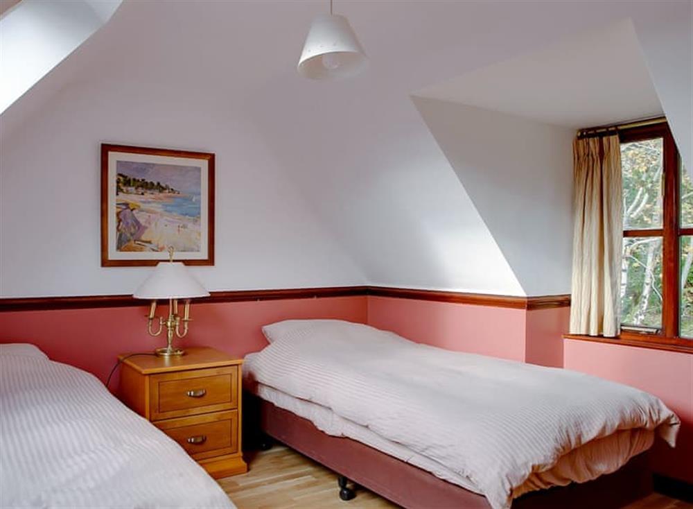 Twin bedroom at Gardeners Cottage, 