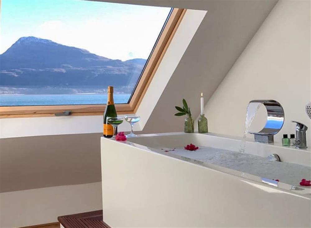 Romantic en-suite bathroom at Lochside Cottage, 