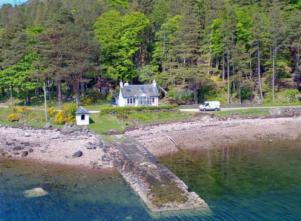 Wonderful holiday home in an amazing location at Lochside Cottage, 