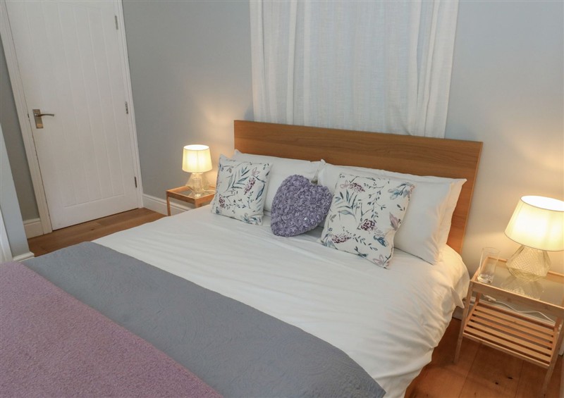Bedroom (photo 2) at Tothery, Hooke near Beaminster