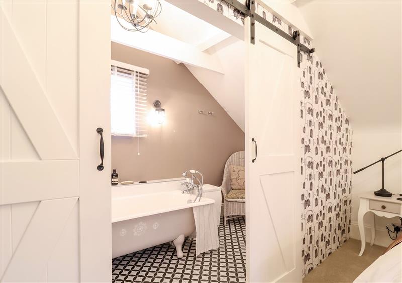 The bathroom at Tower End Cottage, Melton