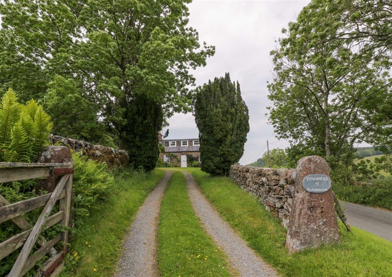 Outside (photo 4) at Townhead of Auchenbainzie, near Thornhill