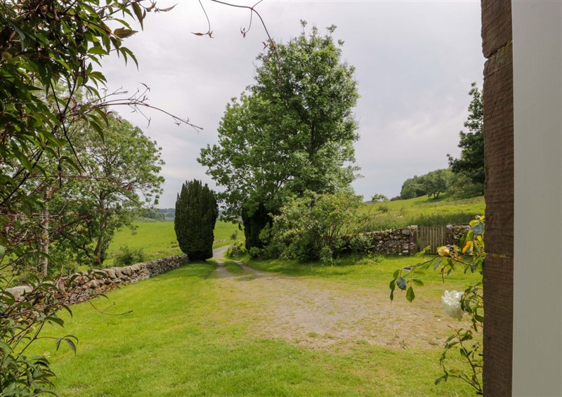 Outside at Townhead of Auchenbainzie, near Thornhill