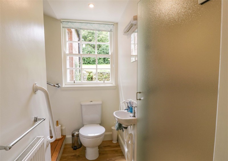 The bathroom at Townhead of Auchenbainzie, near Thornhill