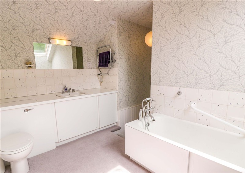 This is the bathroom at Townhead of Auchenbainzie, near Thornhill