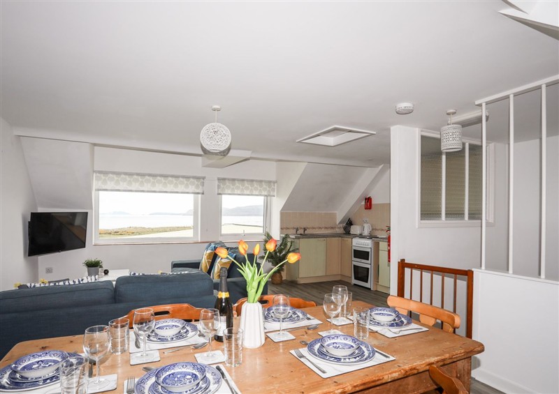 Relax in the living area (photo 2) at Towyn - 7 Tyn Don, Llanengan near Abersoch