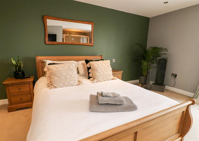 A bedroom in Tranquil Waters Wellness Retreat at Tranquil Waters Wellness Retreat, Hexgreave Hall Estate