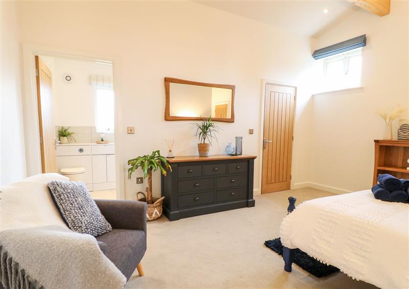 Relax in the living area at Tranquil Waters Wellness Retreat, Hexgreave Hall Estate