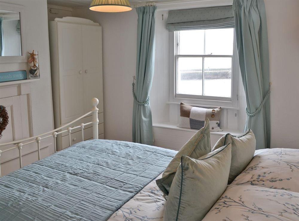 Cosy double bedroom at Tranquility in Mevagissey, Cornwall