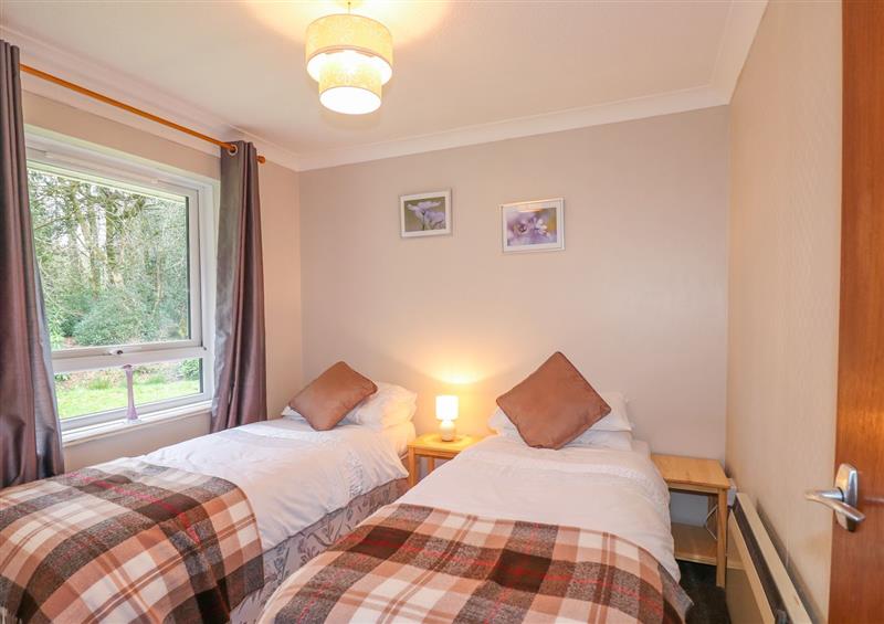 Twin bedroom at Tranquillity, Rosecraddoc Lodge near Liskeard, Cornwall
