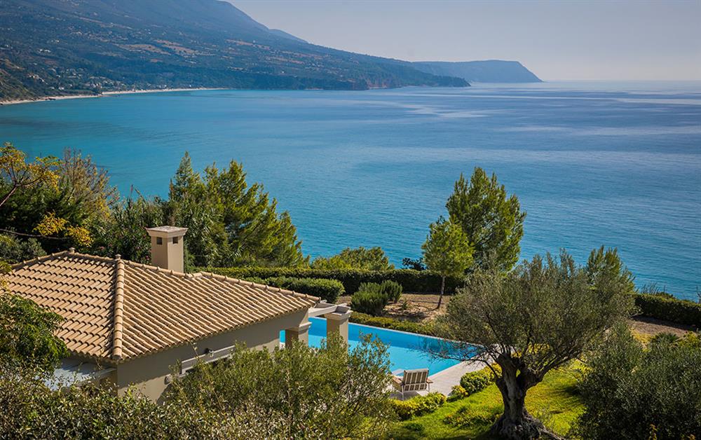 Photo of Trapezaki Beach (photo 2) at Trapezaki Beach, Kefalonia, Greece